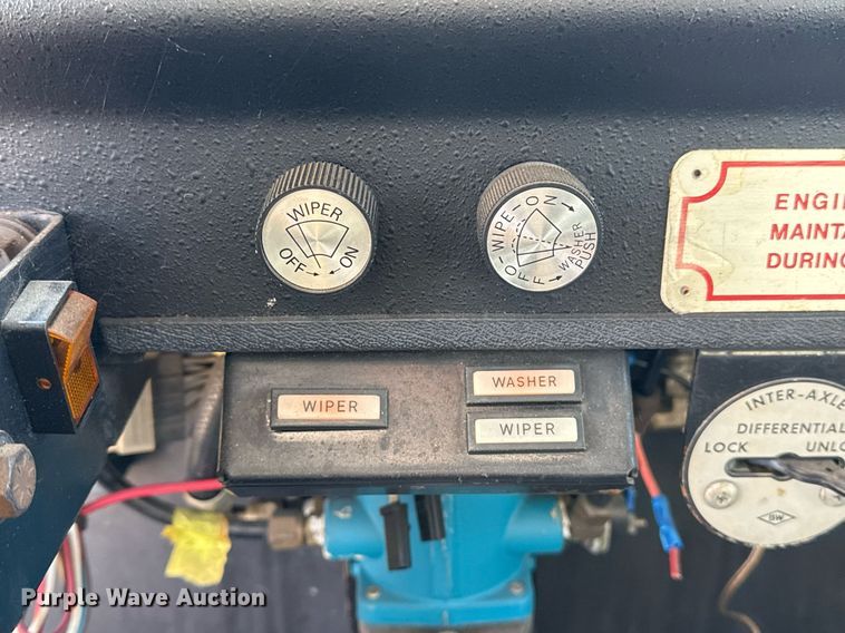 image for item DM5531 1982 Spartan CFRC-3064 pumper fire truck