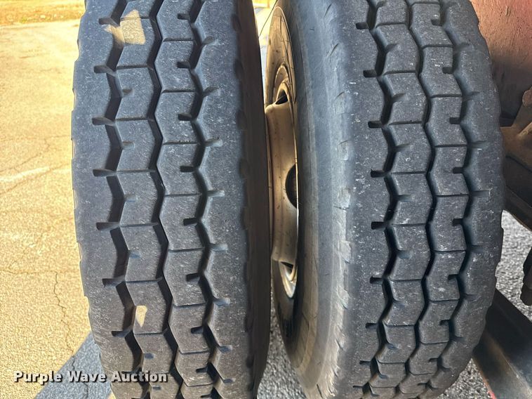 image for item DM5531 1982 Spartan CFRC-3064 pumper fire truck