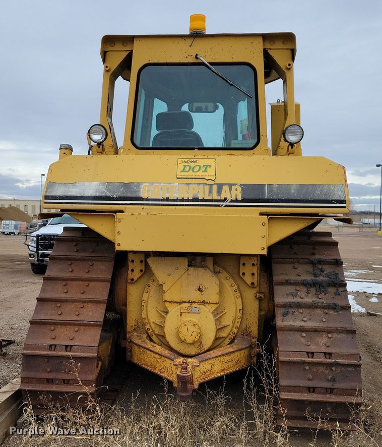 image for item DN3671 Caterpillar D6H Series II dozer
