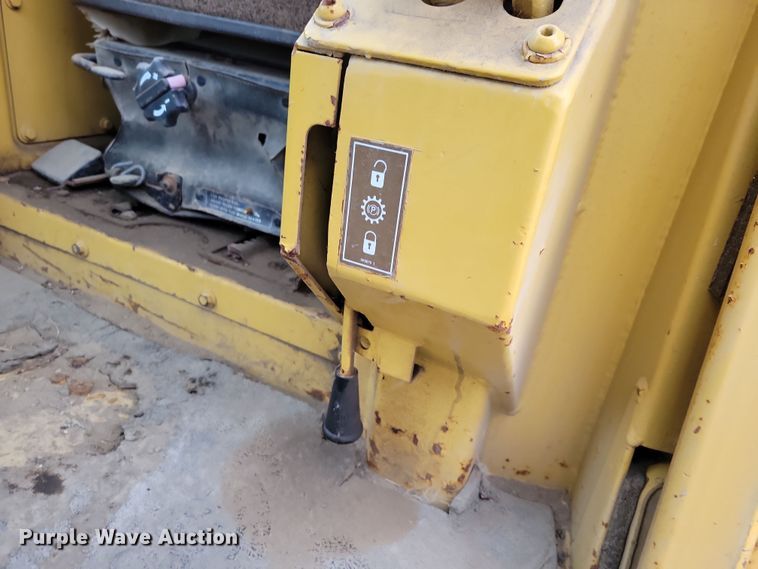 image for item DN3671 Caterpillar D6H Series II dozer