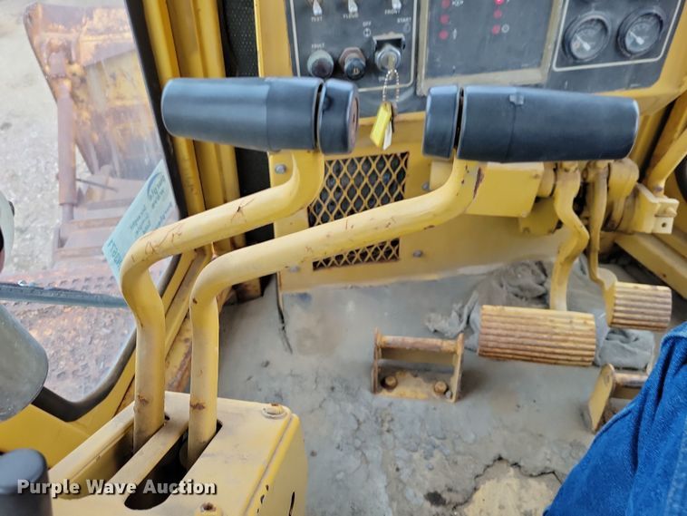 image for item DN3671 Caterpillar D6H Series II dozer