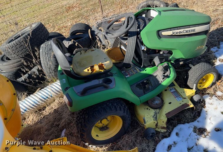 image for item DO0240 2008 John Deere X520 lawn mower