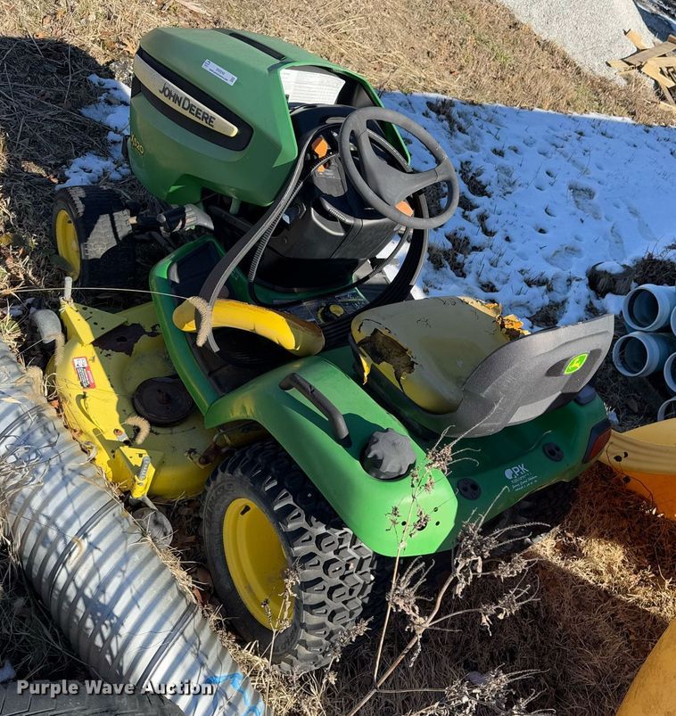 image for item DO0240 2008 John Deere X520 lawn mower