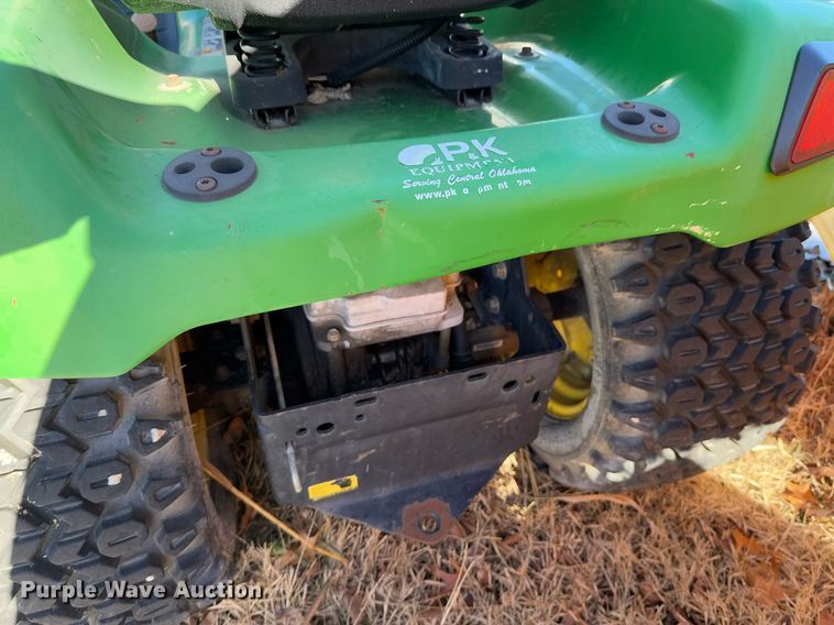 image for item DO0240 2008 John Deere X520 lawn mower