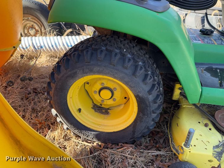 image for item DO0240 2008 John Deere X520 lawn mower