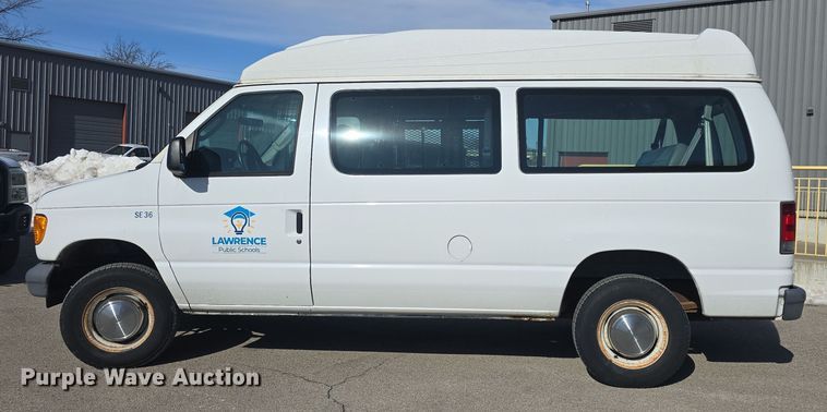 image for item DO7729 2006 Ford E350 Super Duty handicap accessible van