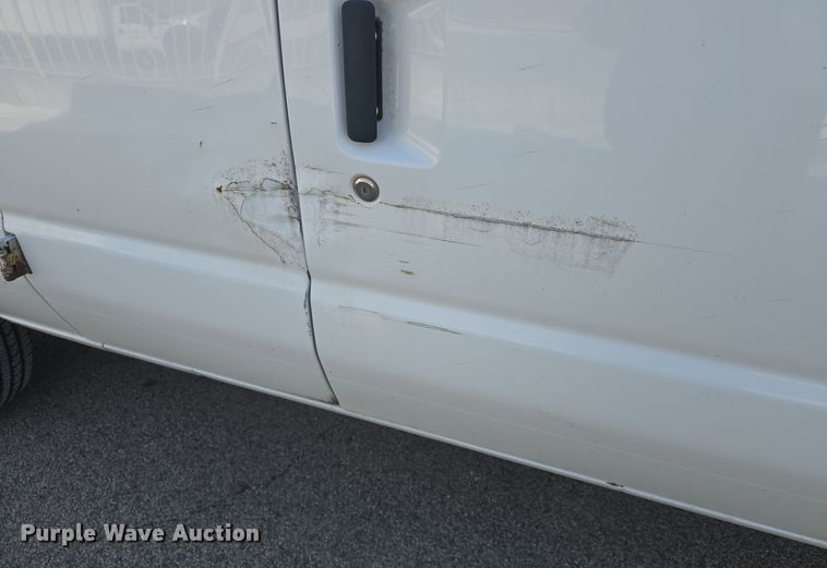 image for item DO7729 2006 Ford E350 Super Duty handicap accessible van