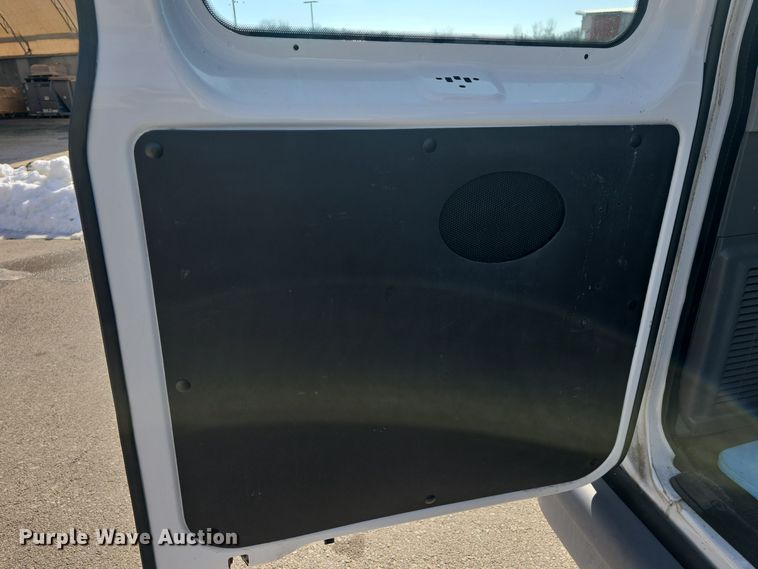 image for item DO7729 2006 Ford E350 Super Duty handicap accessible van