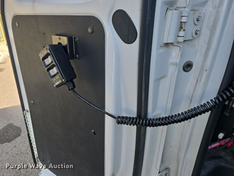 image for item DO7729 2006 Ford E350 Super Duty handicap accessible van