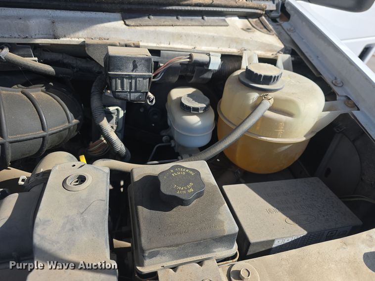 image for item DO7729 2006 Ford E350 Super Duty handicap accessible van