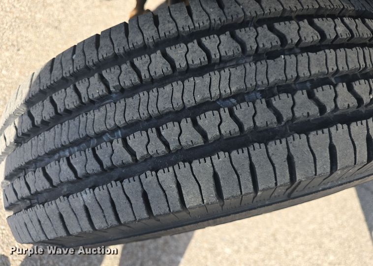 image for item DO7729 2006 Ford E350 Super Duty handicap accessible van