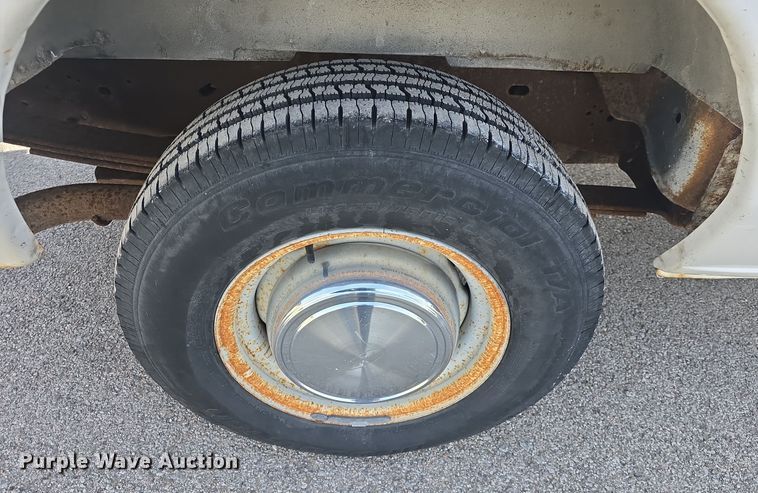 image for item DO7729 2006 Ford E350 Super Duty handicap accessible van