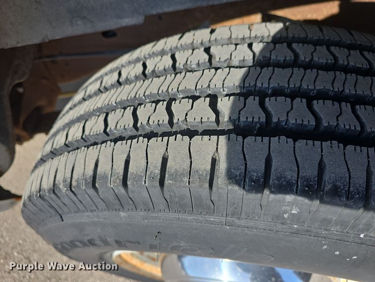 image for item DO7729 2006 Ford E350 Super Duty handicap accessible van