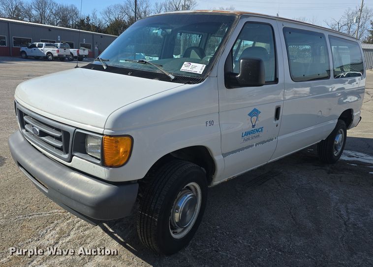 image for item DO7730 2006 Ford E350 Super Duty XL van
