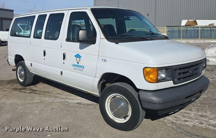 image for item DO7730 2006 Ford E350 Super Duty XL van