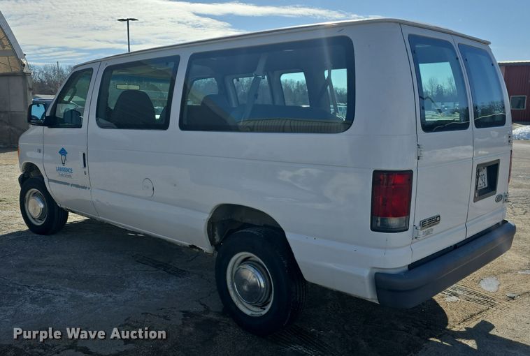 image for item DO7730 2006 Ford E350 Super Duty XL van