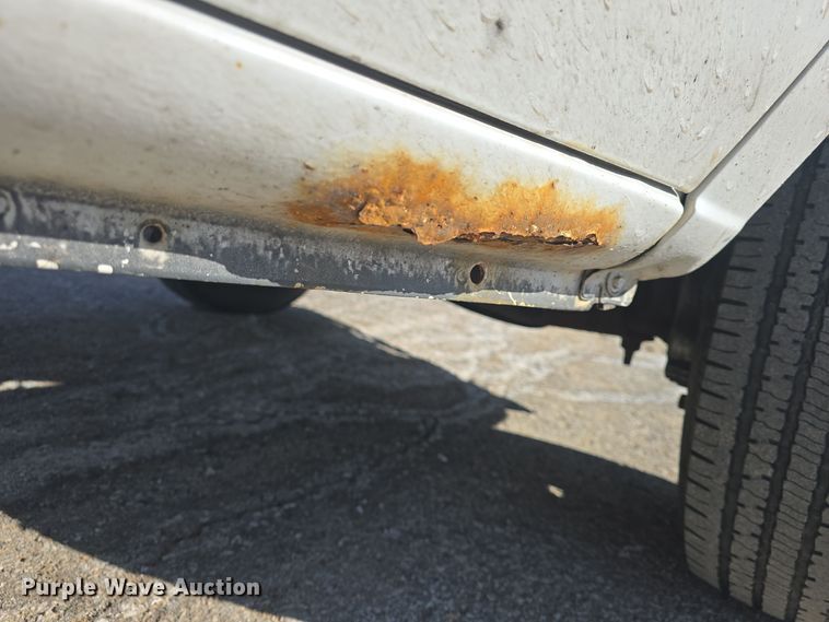 image for item DO7730 2006 Ford E350 Super Duty XL van