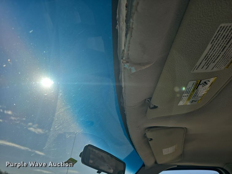 image for item DO7730 2006 Ford E350 Super Duty XL van