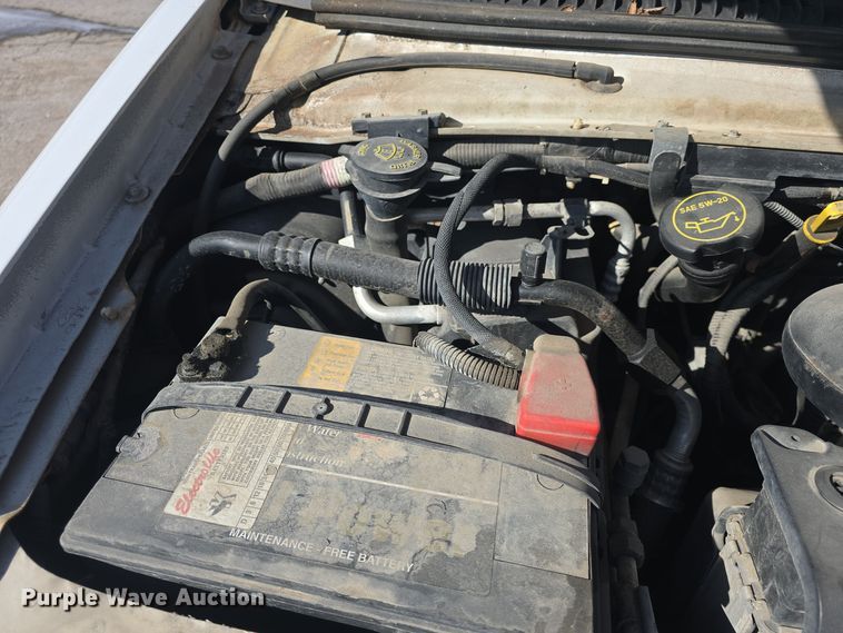 image for item DO7730 2006 Ford E350 Super Duty XL van