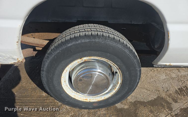 image for item DO7730 2006 Ford E350 Super Duty XL van