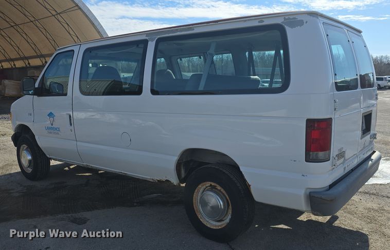 image for item DO7731 2004 Ford E350 Super Duty XL van