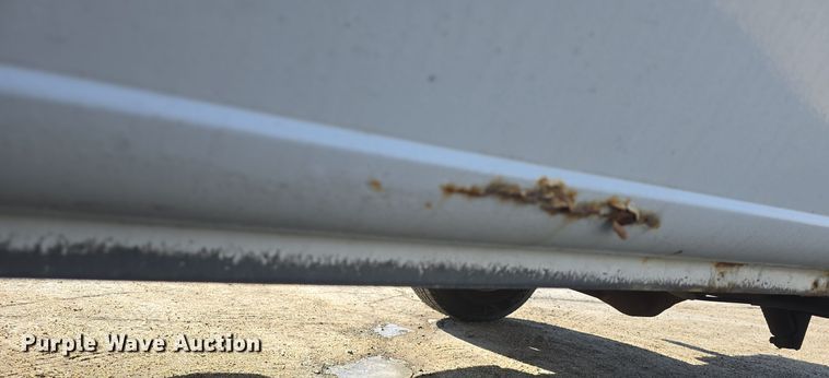 image for item DO7731 2004 Ford E350 Super Duty XL van