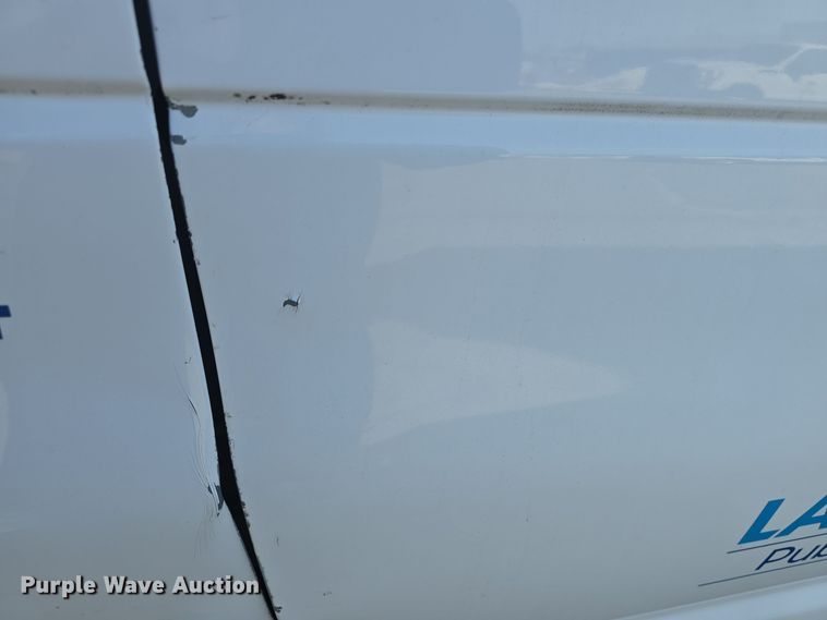 image for item DO7731 2004 Ford E350 Super Duty XL van