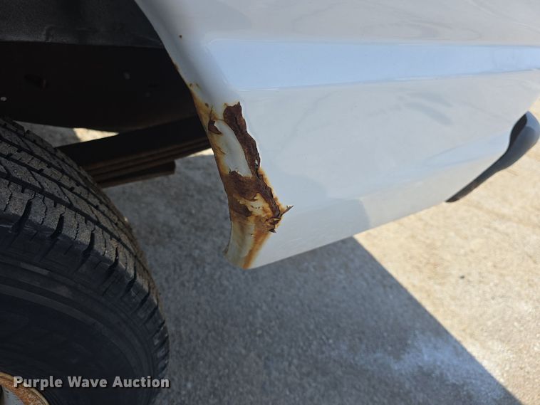 image for item DO7731 2004 Ford E350 Super Duty XL van