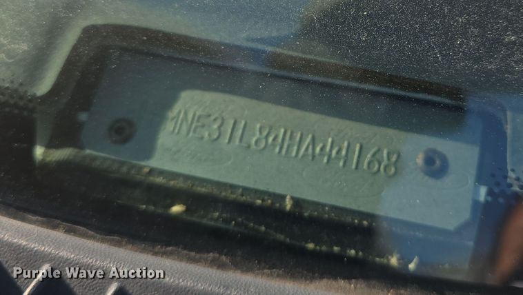 image for item DO7731 2004 Ford E350 Super Duty XL van