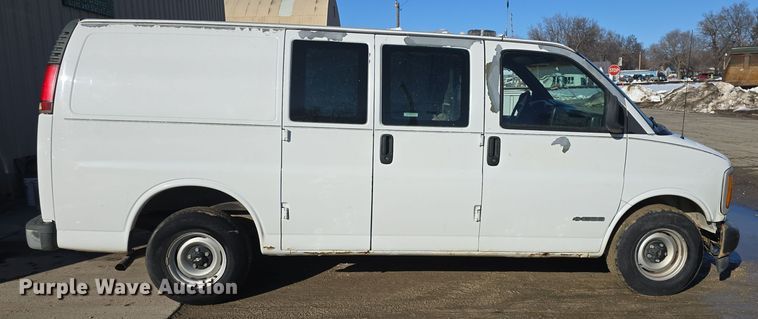 image for item DO7732 1999 Chevrolet Express 1500 van
