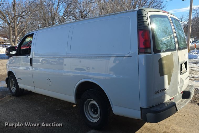 image for item DO7732 1999 Chevrolet Express 1500 van