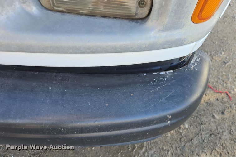 image for item DO7732 1999 Chevrolet Express 1500 van