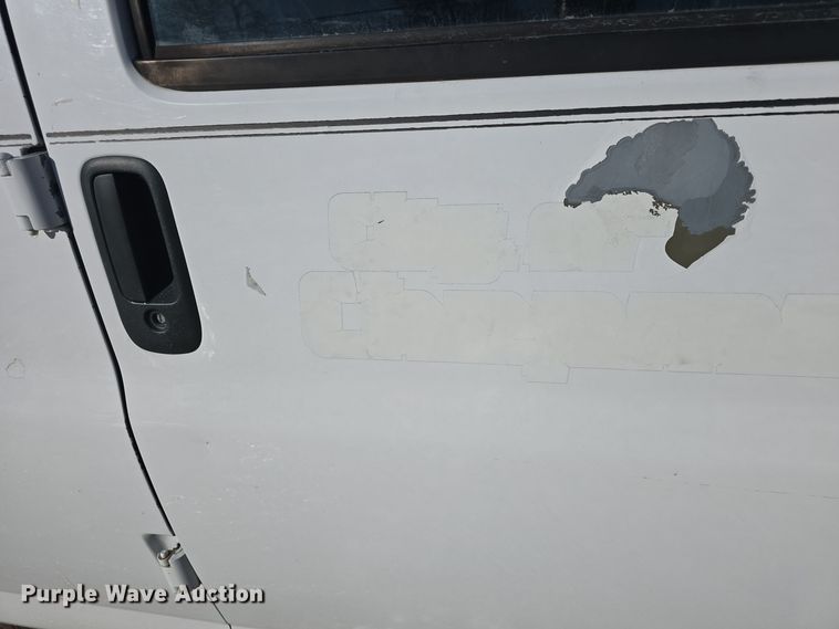 image for item DO7732 1999 Chevrolet Express 1500 van