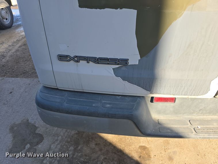 image for item DO7732 1999 Chevrolet Express 1500 van