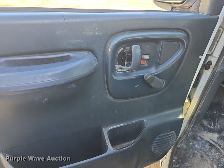 image for item DO7732 1999 Chevrolet Express 1500 van