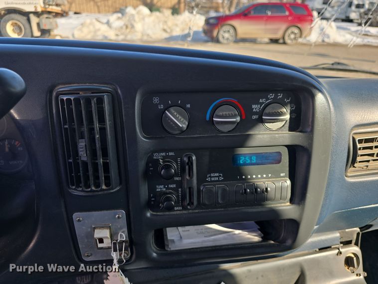 image for item DO7732 1999 Chevrolet Express 1500 van