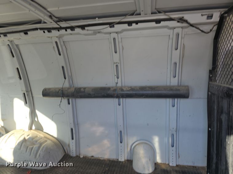 image for item DO7732 1999 Chevrolet Express 1500 van