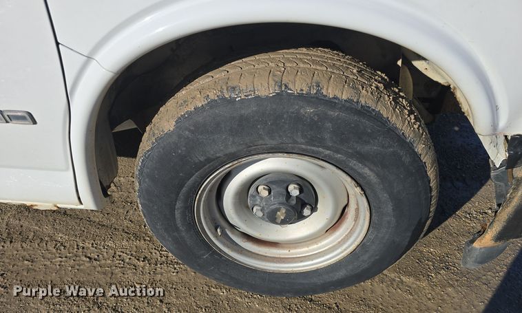 image for item DO7732 1999 Chevrolet Express 1500 van