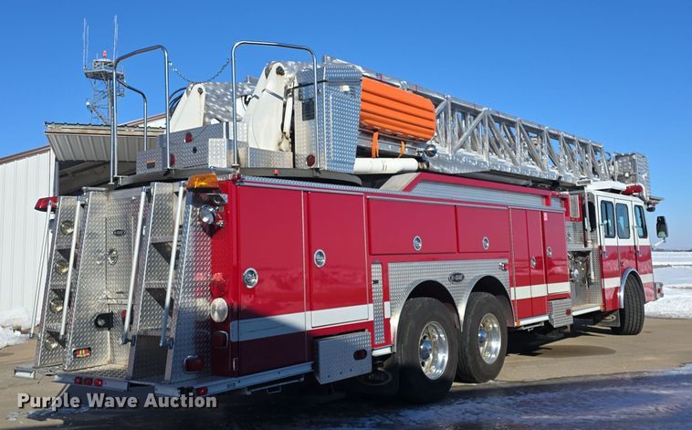 image for item DO7736 2000 Emergency One quint fire truck