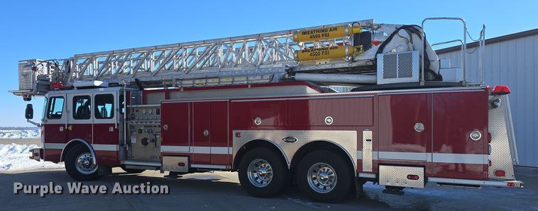 image for item DO7736 2000 Emergency One quint fire truck