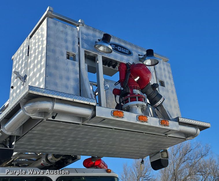 image for item DO7736 2000 Emergency One quint fire truck