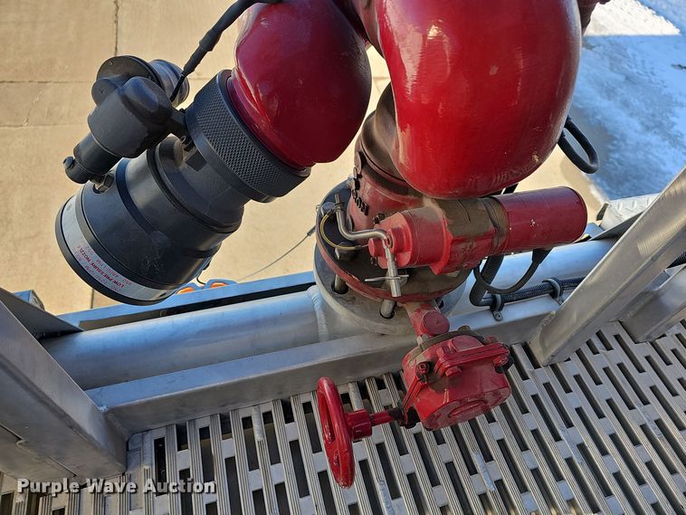 image for item DO7736 2000 Emergency One quint fire truck