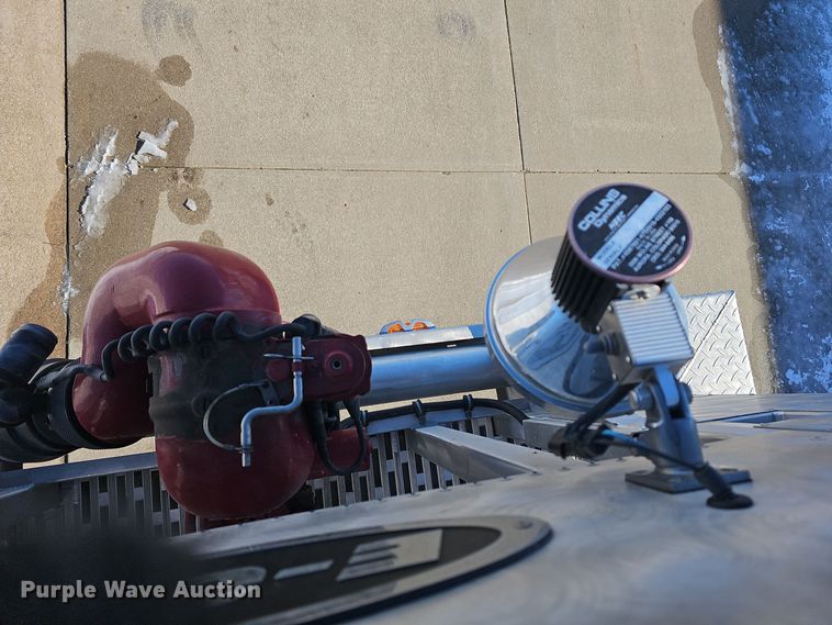 image for item DO7736 2000 Emergency One quint fire truck