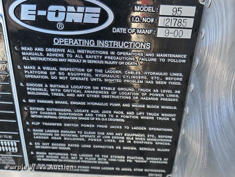 image for item DO7736 2000 Emergency One quint fire truck