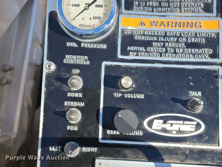 image for item DO7736 2000 Emergency One quint fire truck