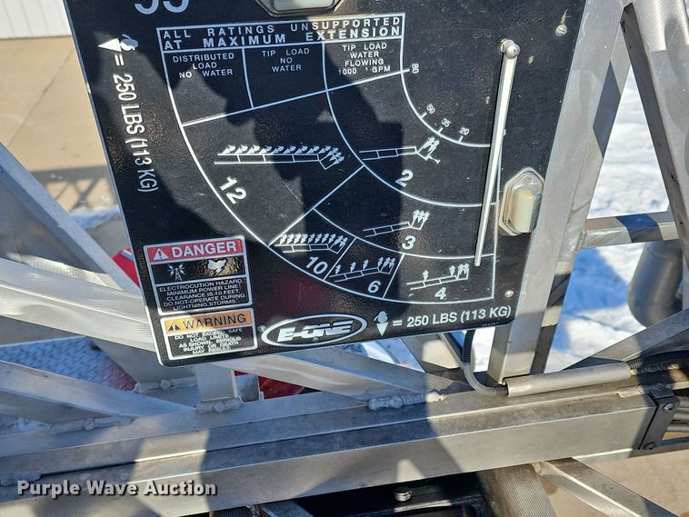 image for item DO7736 2000 Emergency One quint fire truck