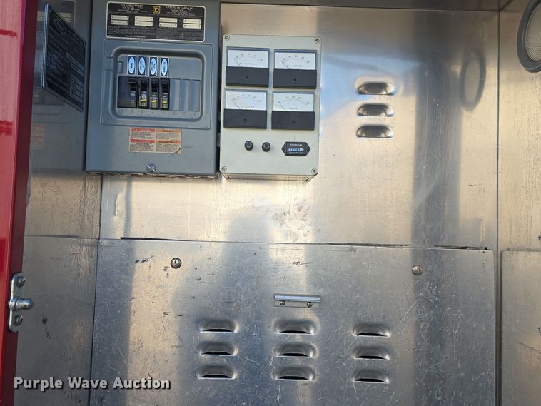 image for item DO7736 2000 Emergency One quint fire truck