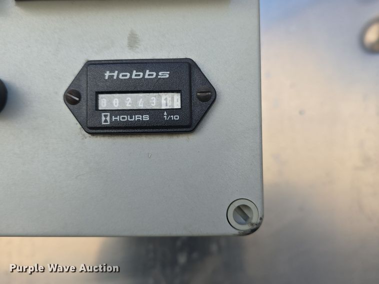 image for item DO7736 2000 Emergency One quint fire truck