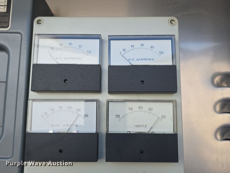 image for item DO7736 2000 Emergency One quint fire truck