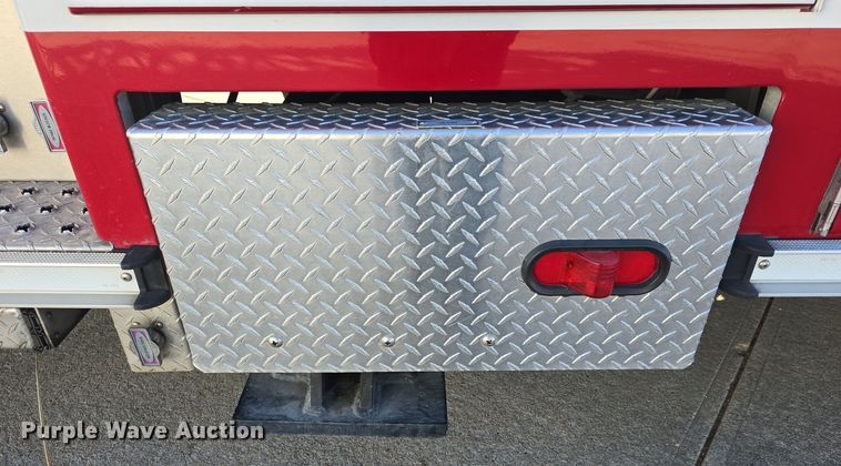 image for item DO7736 2000 Emergency One quint fire truck